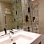 Ibis Styles Paris Tolbiac Bibliotheque