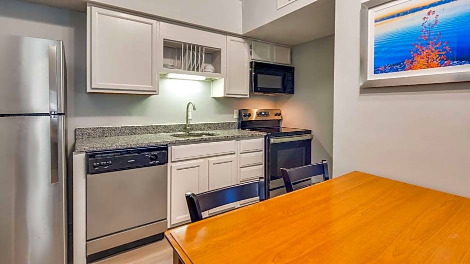 SureStay Studio by Best Western Charlotte Executive Park