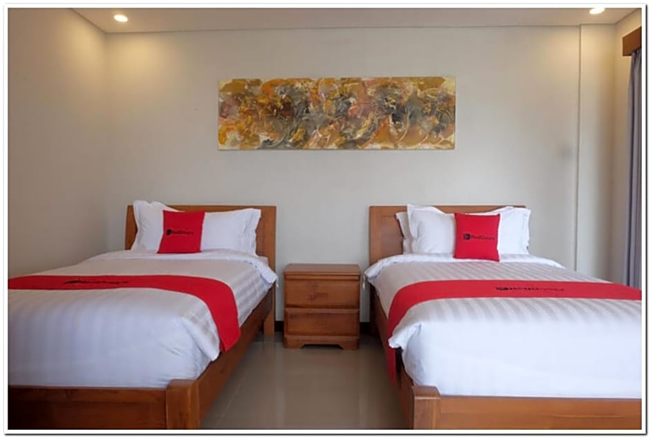 RedDoorz Plus near Canggu Beach