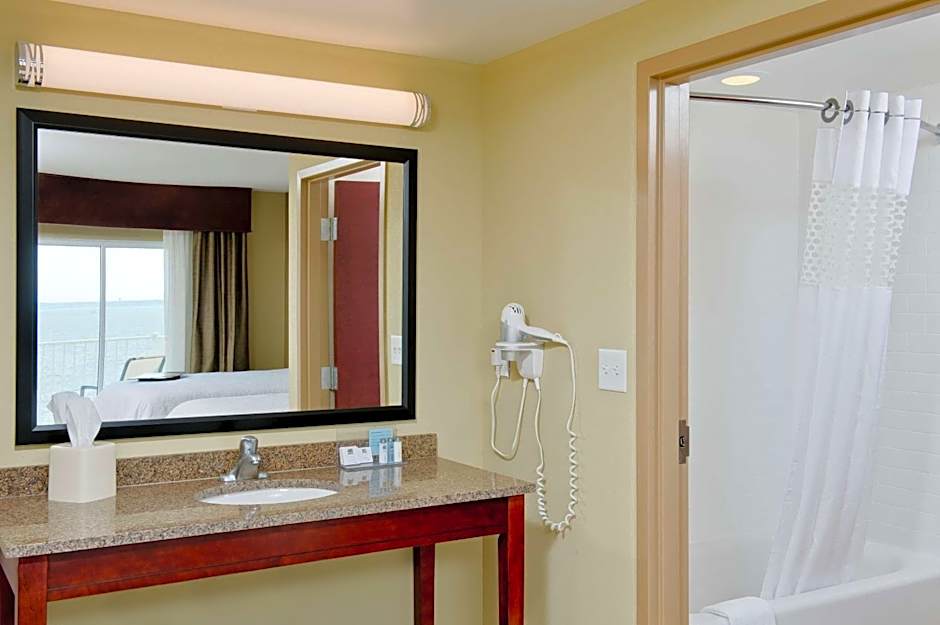 Hampton Inn & Suites Ocean City Bayfront-Convention Center