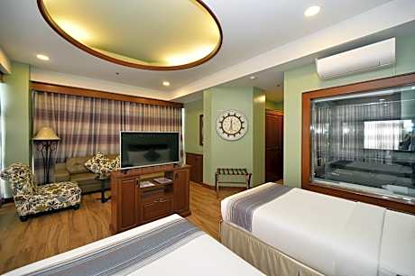 Paragon Junior Suite