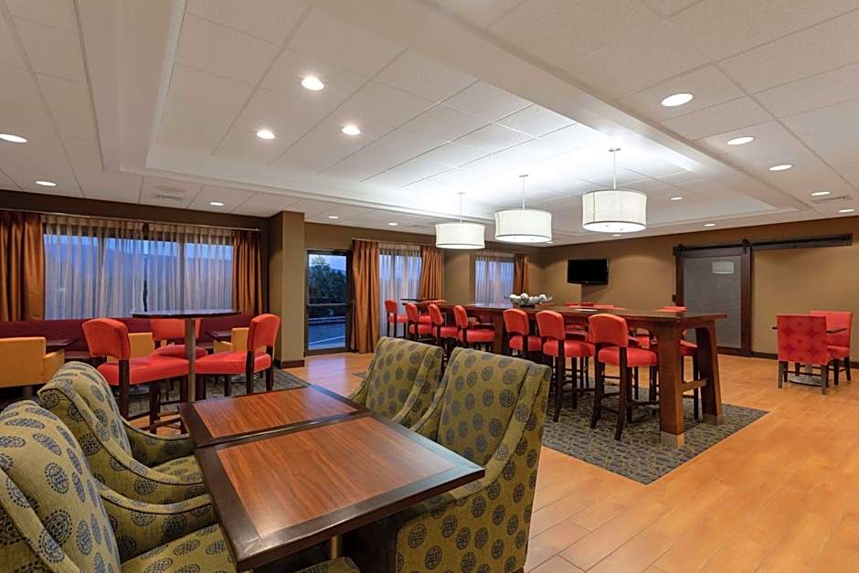 Hampton Inn By Hilton Bedford