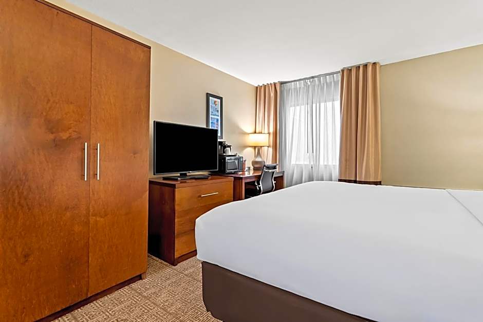Comfort Inn & Suites Albuquerque Downtown – Albuquerque, NM