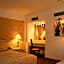 Hotel Aro Palace