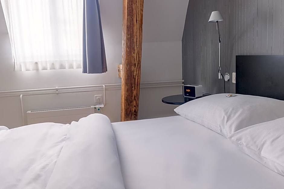Royal Hotel - Urban Living