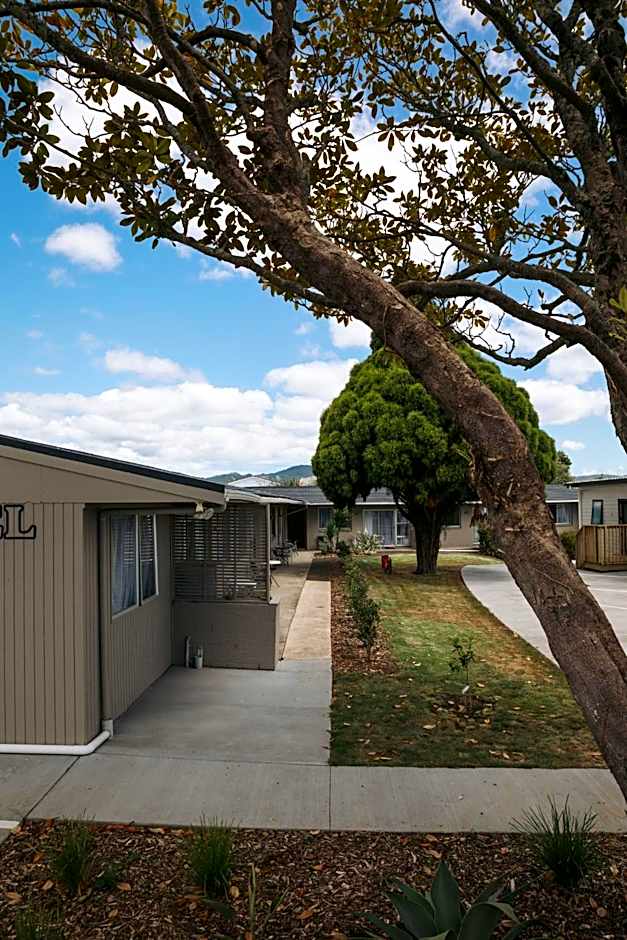 Peninsula Motel