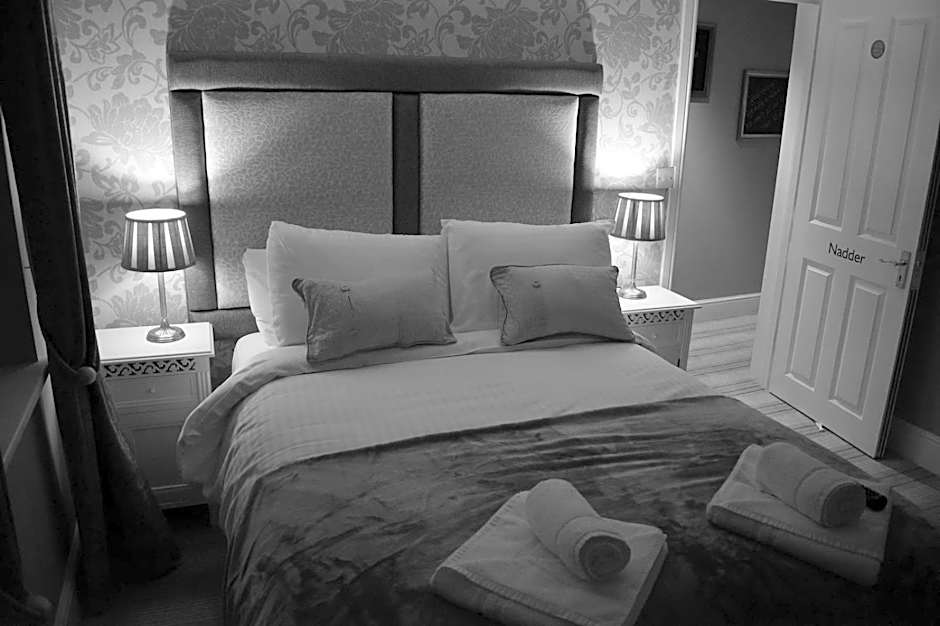 Greyhound Inn Wilton