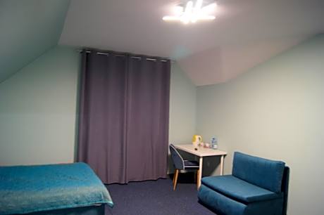 Quadruple Room with Private Bathroom