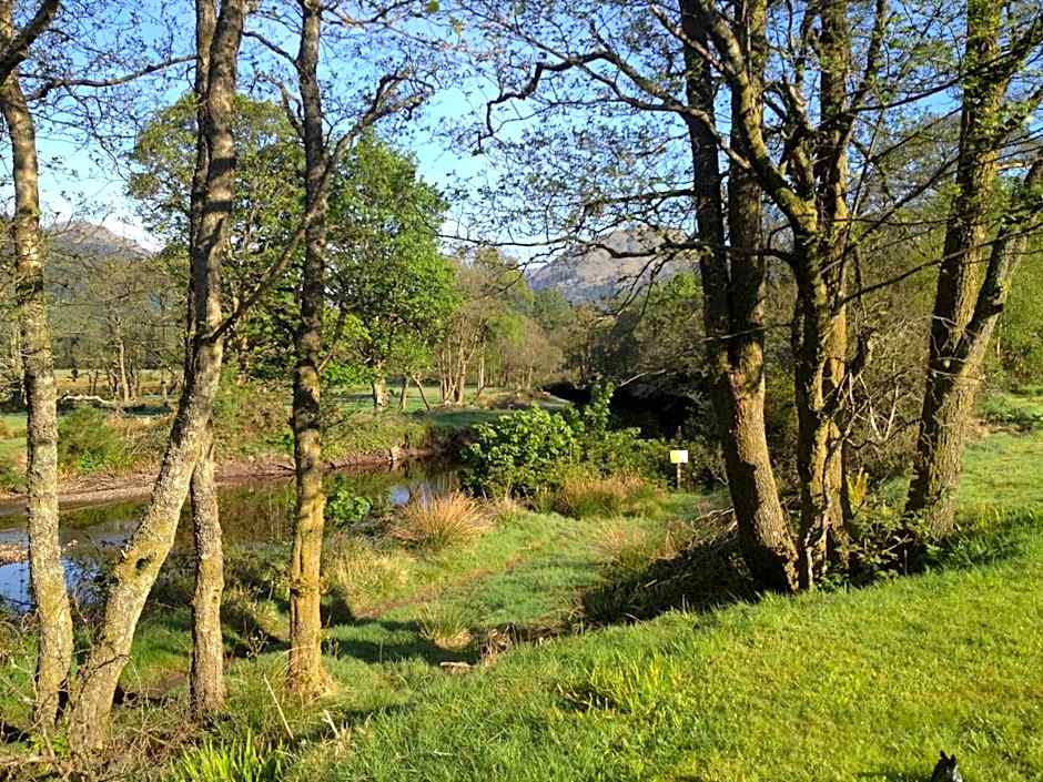 Rashfield Sheilings - Riverside Lodges, by Pucks Glen, Dunoon