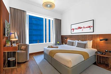 Deluxe One-Bedroom Apartment