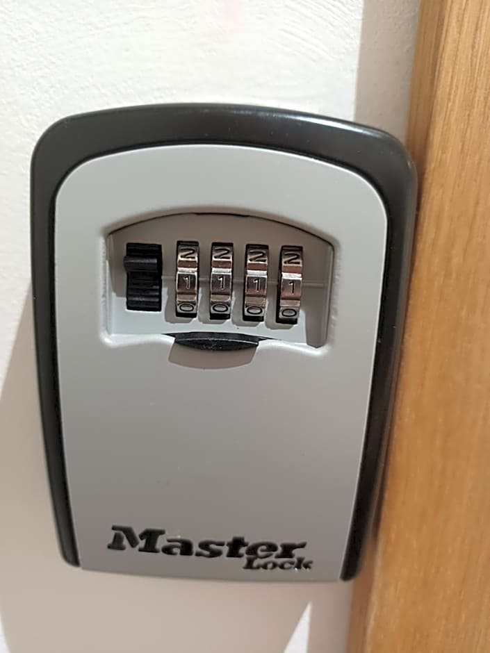 Voyage Hostel - Rooms with Shared Kitchen