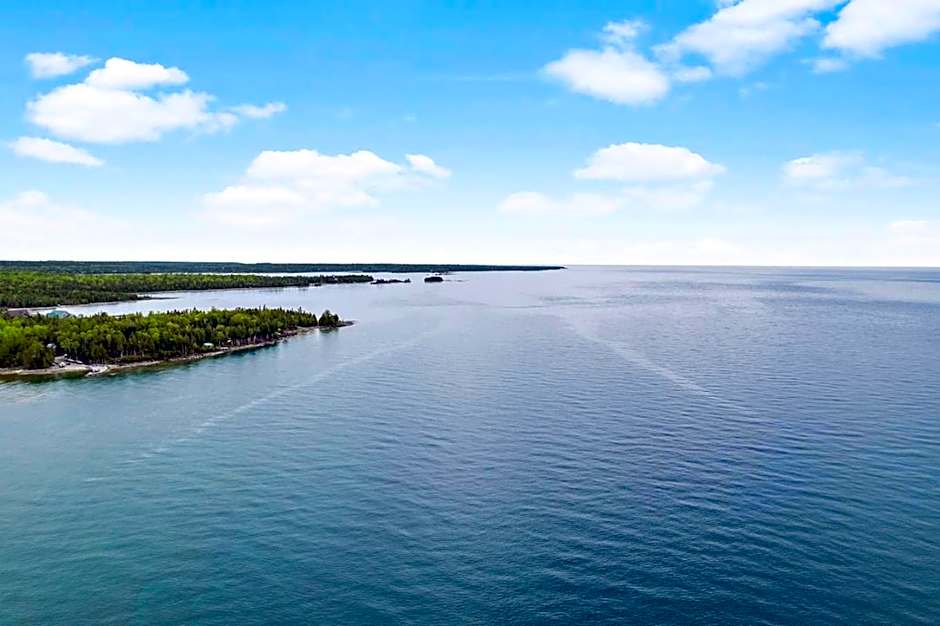 Georgian Legendary Tobermory Retreat With Hot Tub