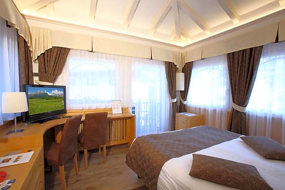 Alexander Hotel Alpine Wellness Dolomites