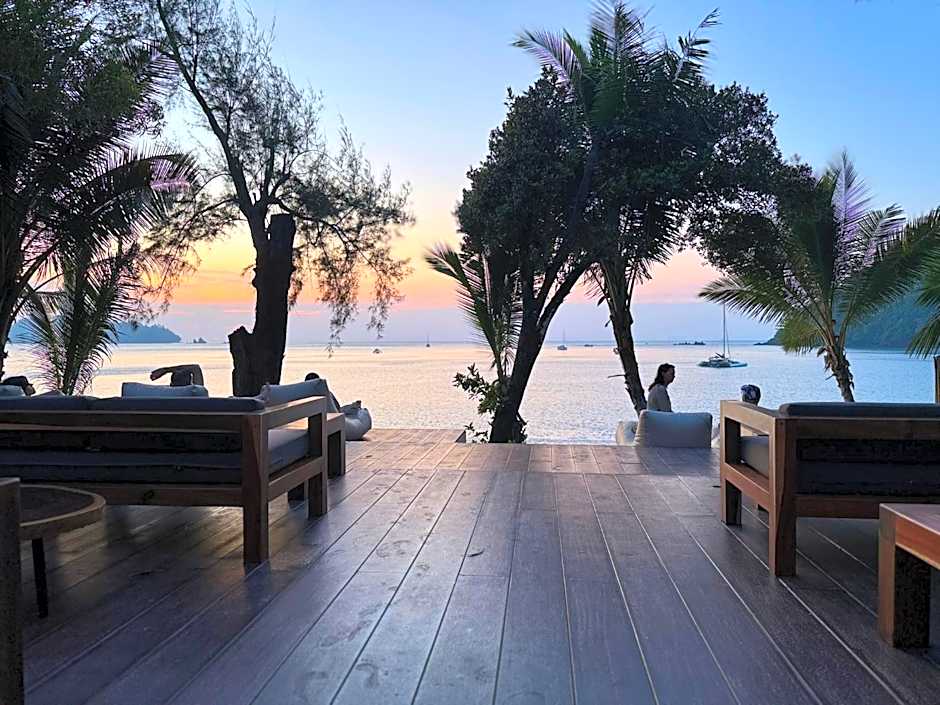 Sunny Cove Beach Resort Koh Phayam