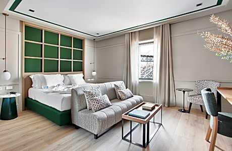 Superior Partial View Room