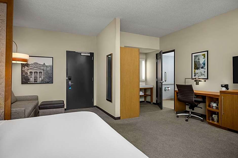 Hyatt Place Iowa City Downtown University