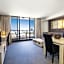Oaks Adelaide Horizons Suites