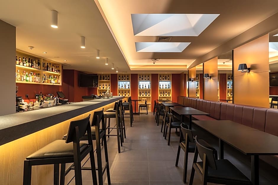 Hotel Girassol - Suite Hotel