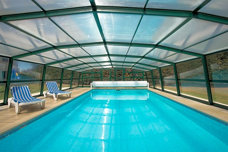 Hotel The Originals Bernay Acropole