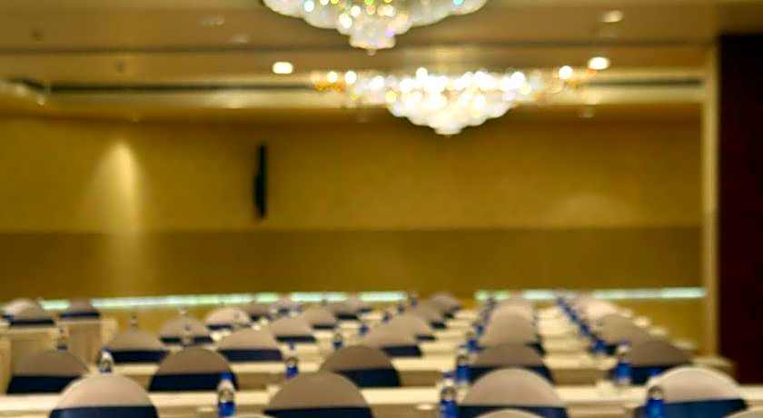 Mahagun Sarovar Portico Suites Ghaziabad