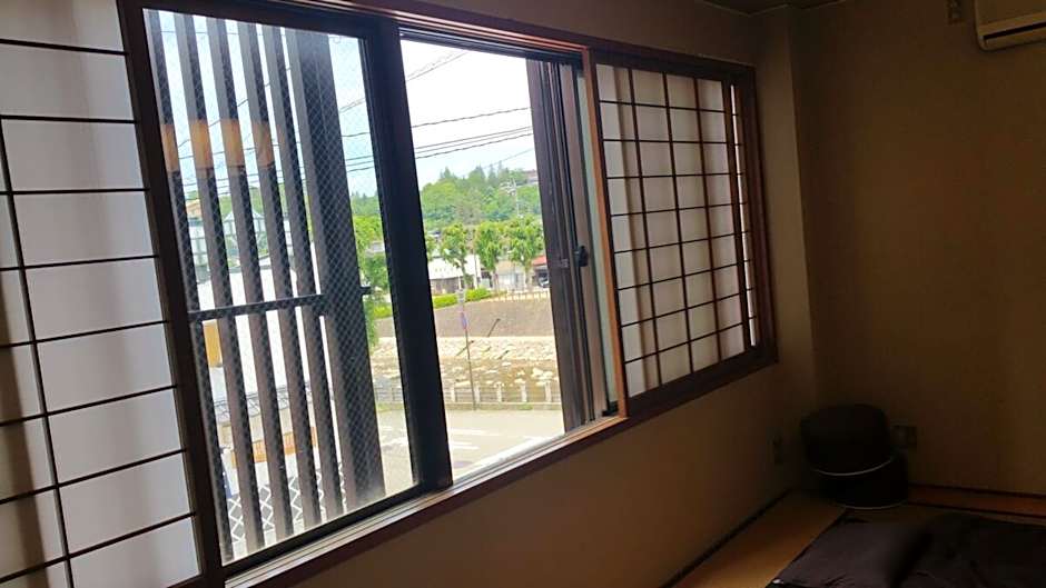 Easy To Access Sightseeing Spot  GUEST HOUSE DON