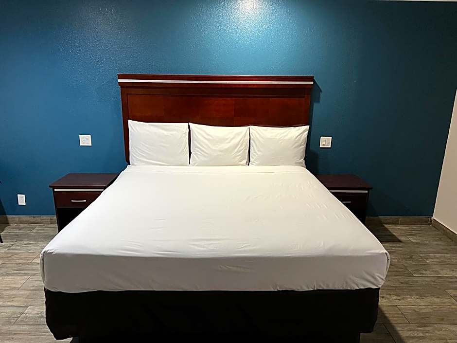 Super 8 by Wyndham Mesa Downtown Near Convention Center