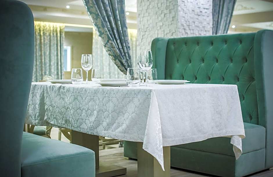 Bristol Central Park Hotel