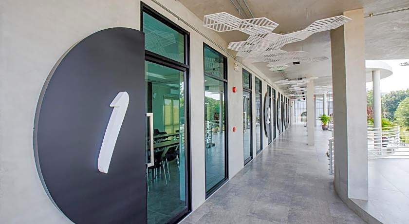 Le Lert Hotel Ratchaburi