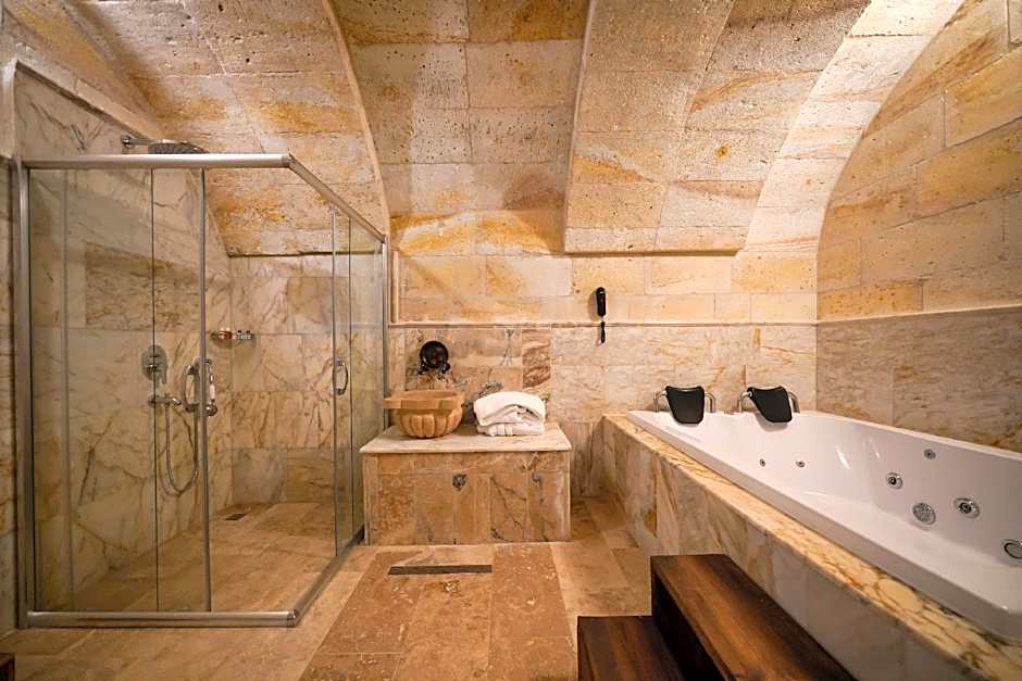 Serenus Cave Suites