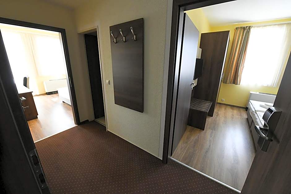 Jade Hotel-Ezüsthíd Hotel