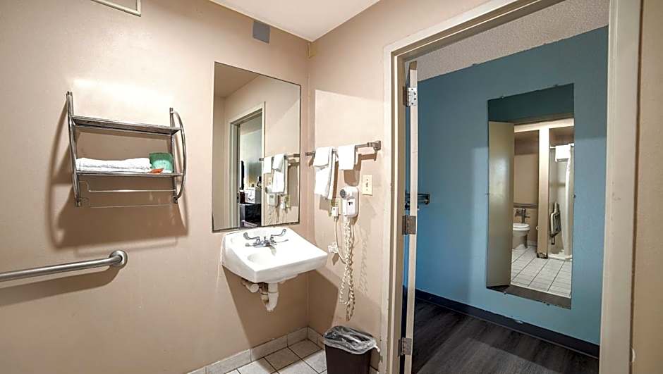 Mayfair Inn