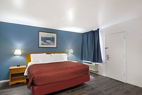 Standard King Room - Non Smoking