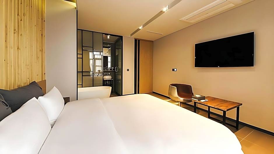 Yeoubi Hotel