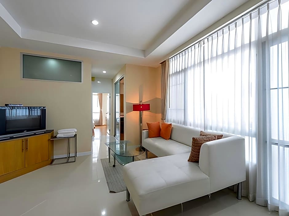 Silom Convent Garden Hotel