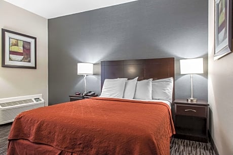 1 Queen Bed, Nonsmoking