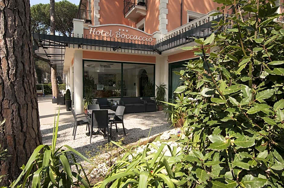 Hotel Boccaccio-free parking-