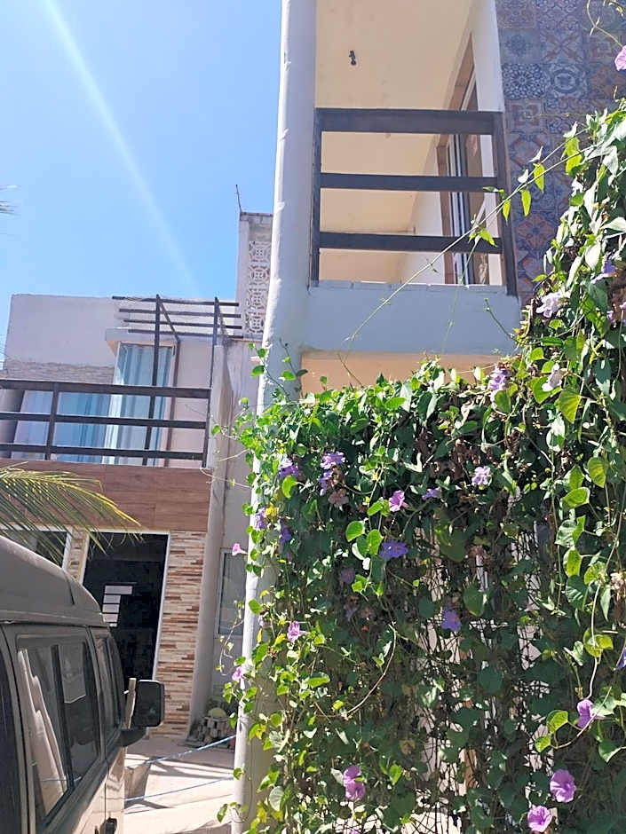 SeoMarujo Hostel rent a room Morro Branco