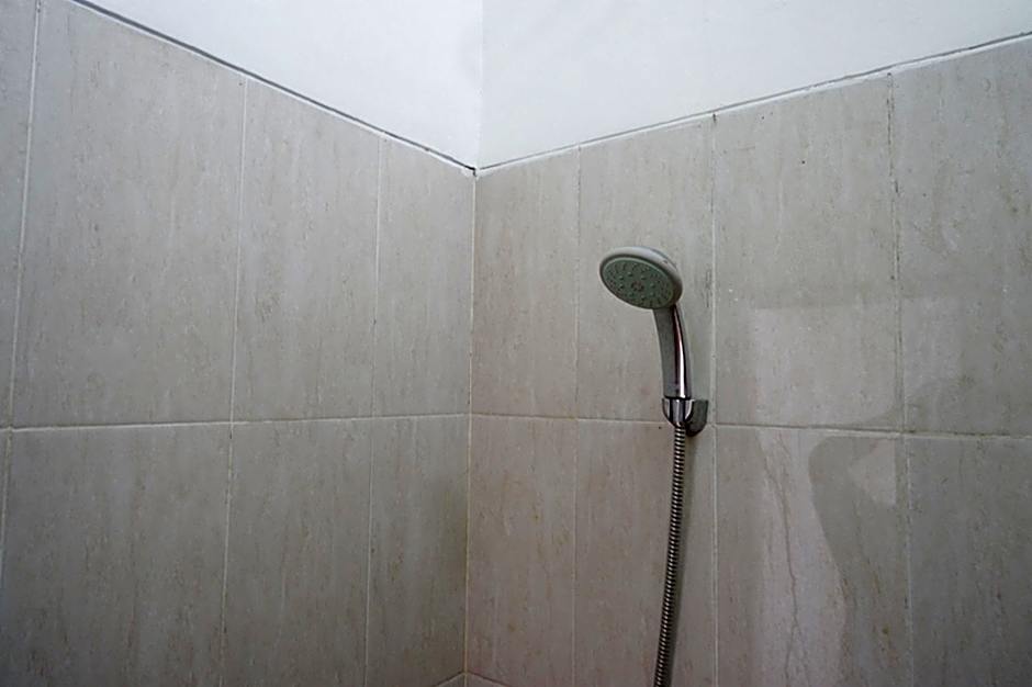 RedDoorz Syariah near UMS Solo - RSO Soeharso