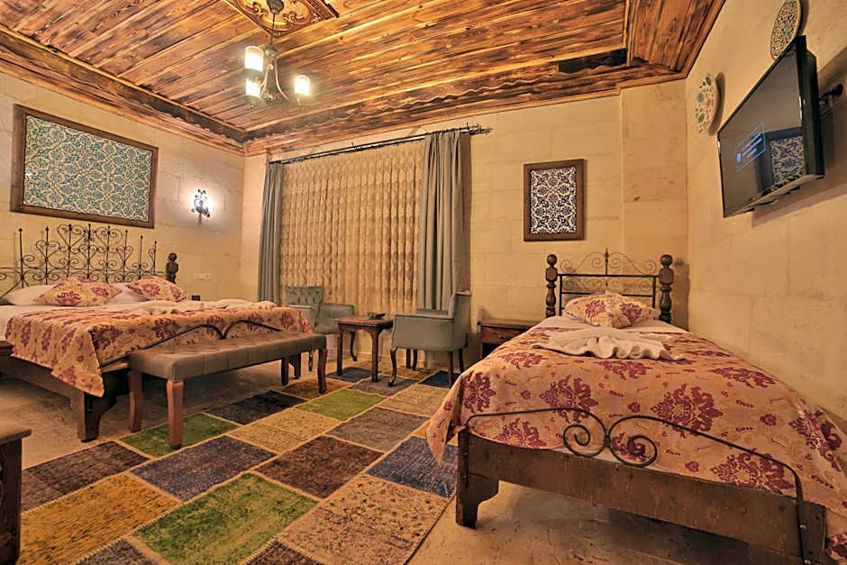 Caravanserai Inn Hotel