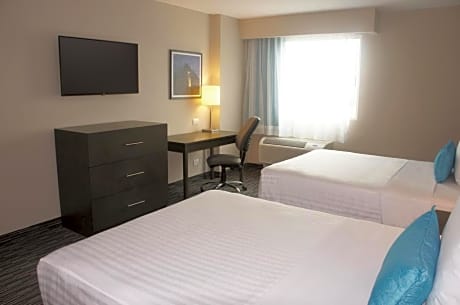Queen Room with Two Queen Beds - Non-Smoking