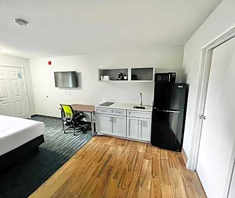 King Room - Disability Access - Non-Smoking