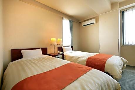 Twin Room with Mountain View