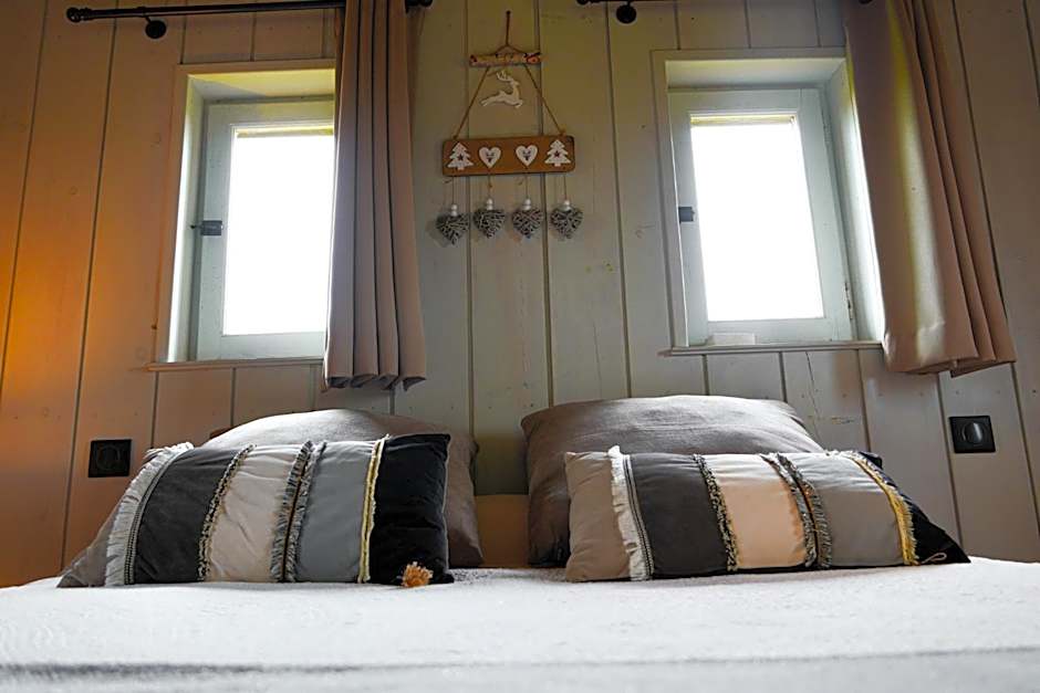 Gite Chambre d'hotes insolite dans un pigeonnier à 5 minutes de Marciac Gers