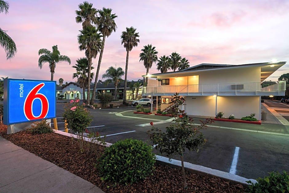 Motel 6-Santa Barbara, CA - State Street