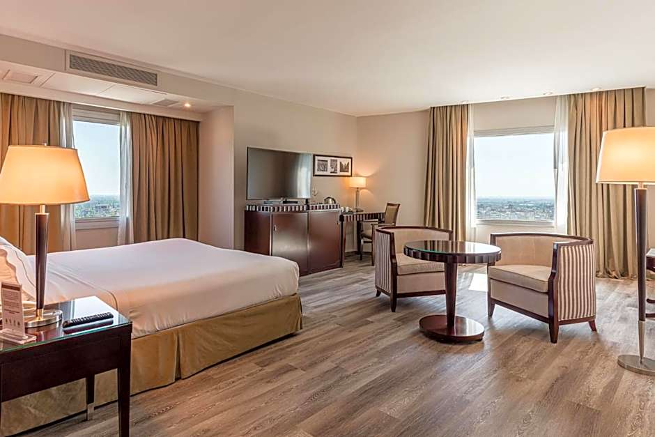 DiplomaticHotel