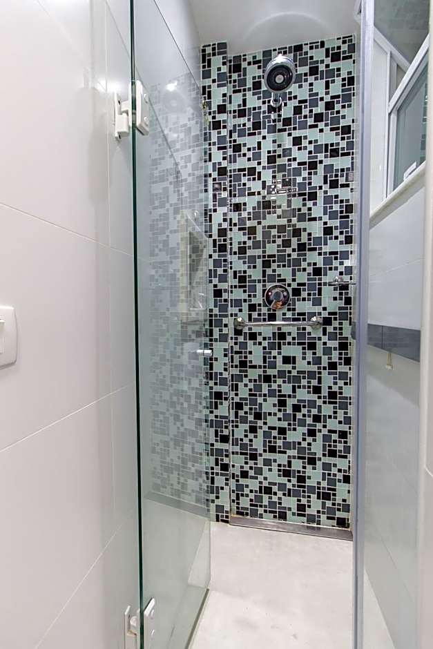 STUDIO ACONCHEGANTE à 3 min da praia de copa!