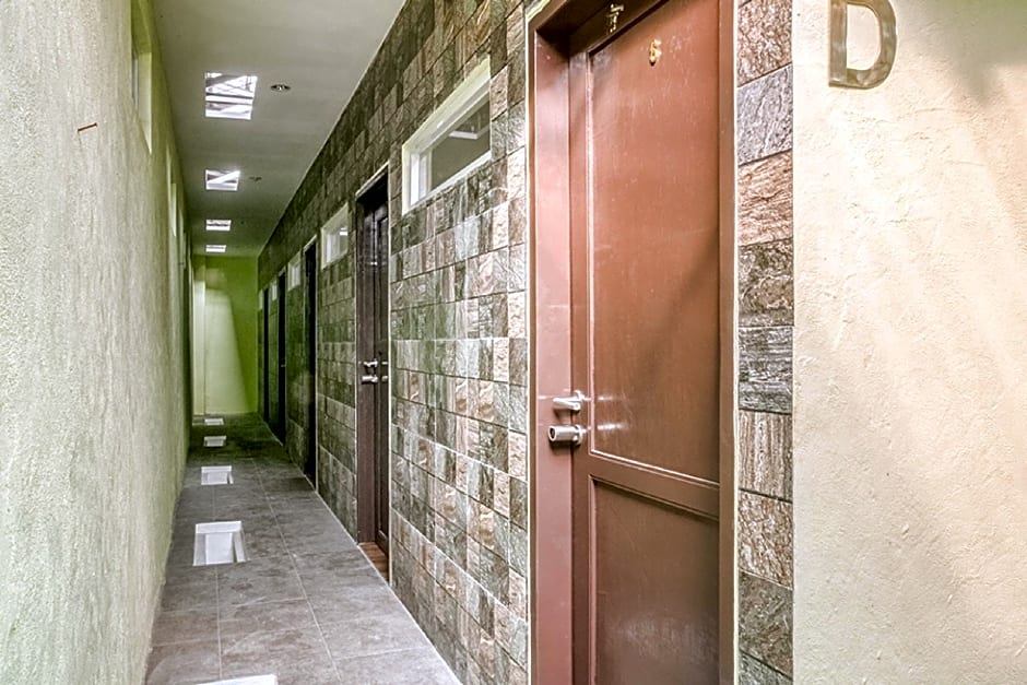 RedDoorz @ Panglima Polim 2