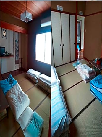 Japanese Style Room for 4 People with Shared Bathroom