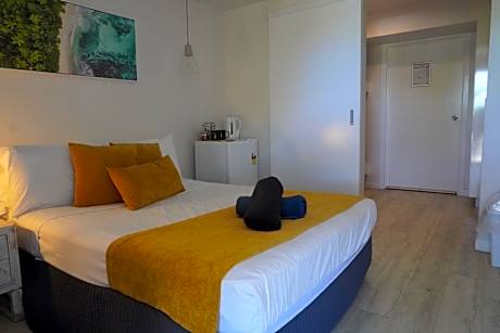 Triple Room with Shared Bathroom