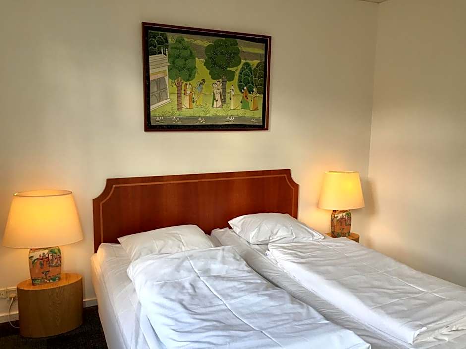 City Hotel Apartments